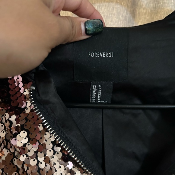 Forever 21 Cropped Pink Sequin Ombré Hooded Jacket - Picture 4 of 6